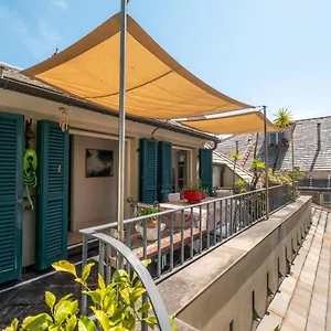 Attico Palazzo Giustiniani Bed & Breakfast Genova